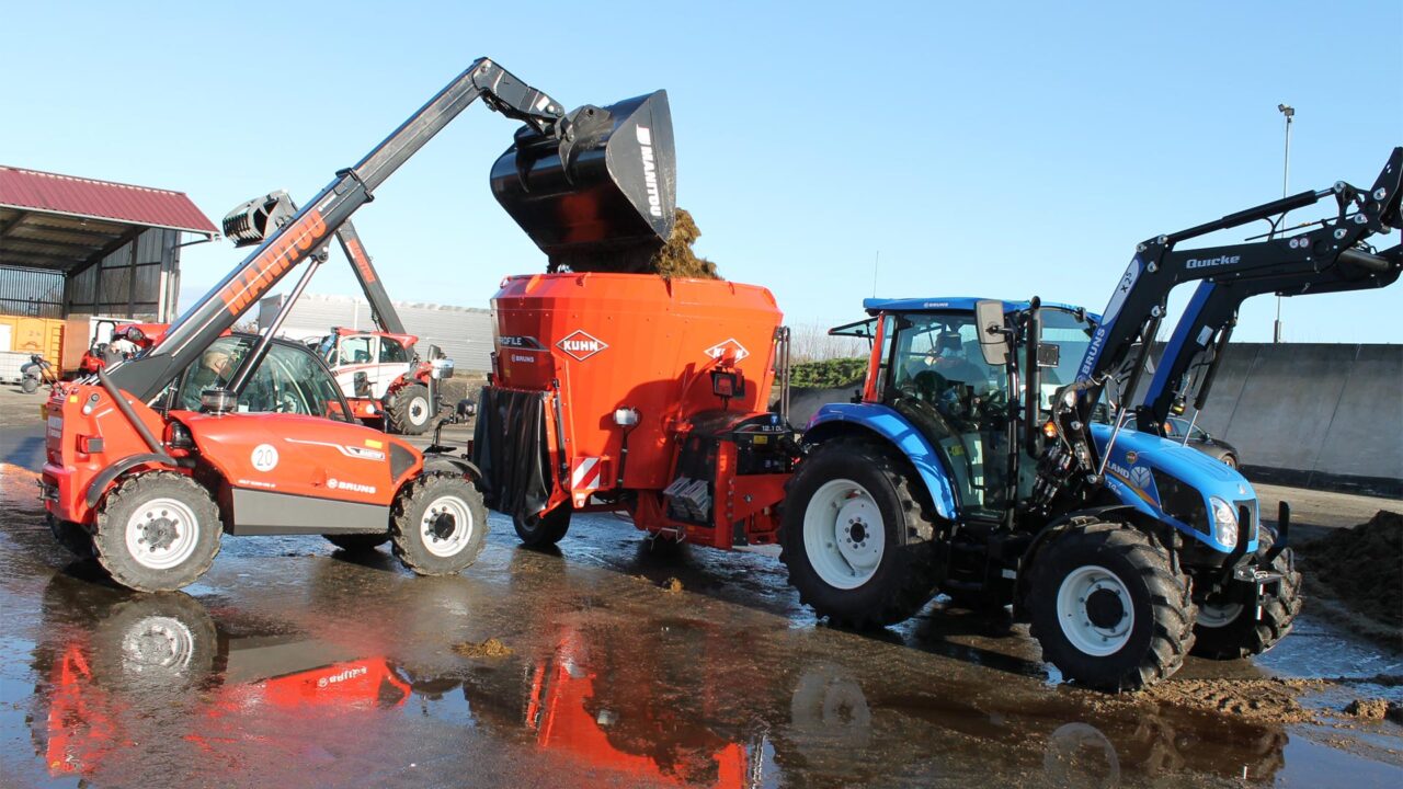 Traktor Landwirtschaft Landmaschinen Wesermarsch New Holland Bruns Kuhn 01